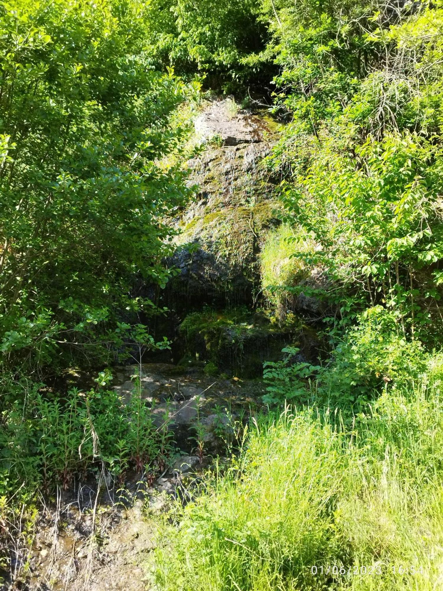 Gite Rural 3 Epis "Aux Pieds Des Ar'Den" - Chambre 1 Isolee Et Chambre 2 Dans Hall De Nuit - 34 Rue Du Chateau A 5564 Wanlin - 4 Adultes Et 2 Enfants Houyet Exterior foto